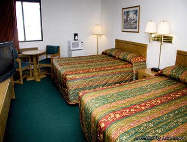 Hotel Super 8 By Wyndham Melrose Habitación foto